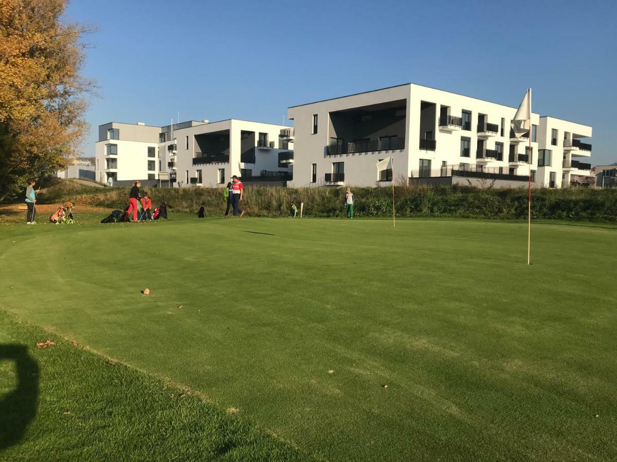Greenbay Golf Apartments Trencin Bagian luar foto