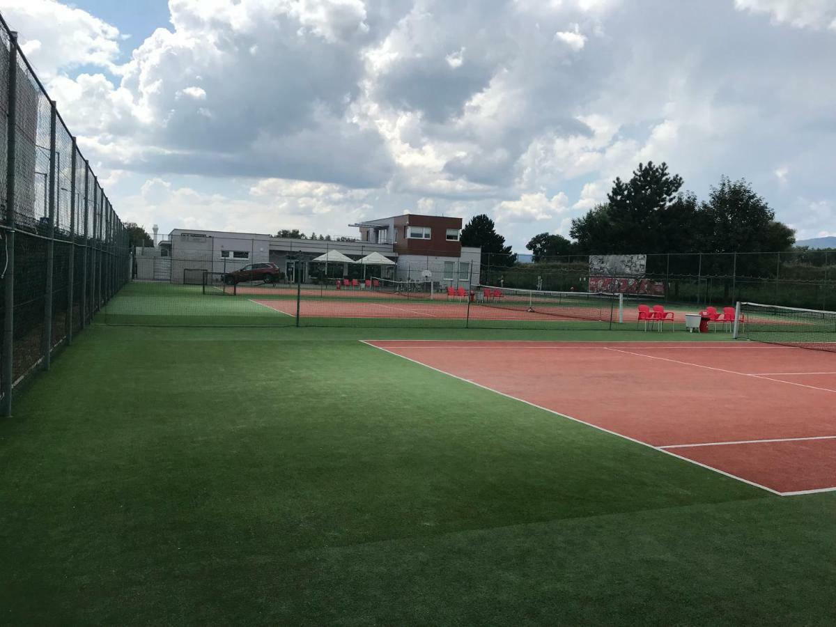 Greenbay Golf Apartments Trencin Bagian luar foto