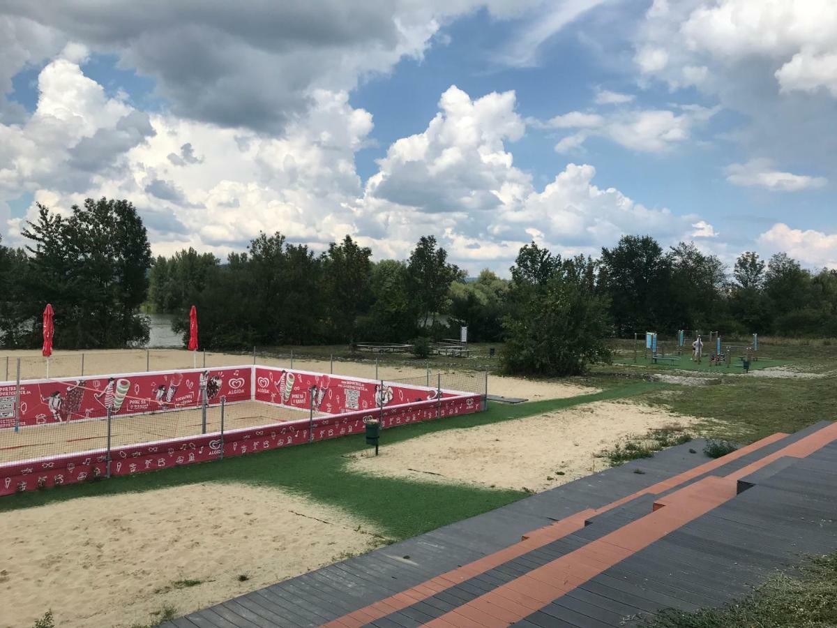 Greenbay Golf Apartments Trencin Bagian luar foto
