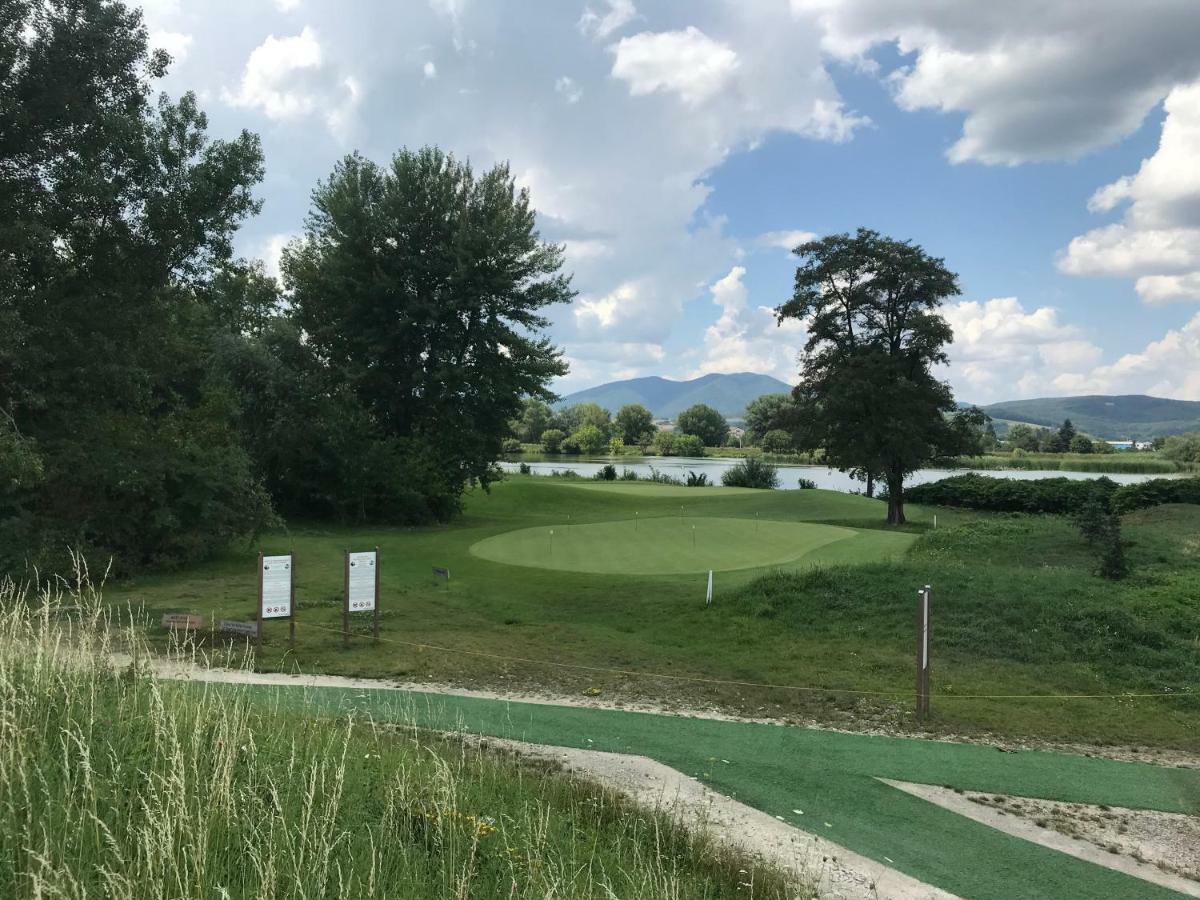 Greenbay Golf Apartments Trencin Bagian luar foto